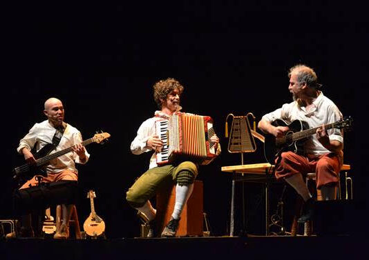 TRYO TEATRO BANDA revive la historia de Chile en el Teatro Nacional Chileno