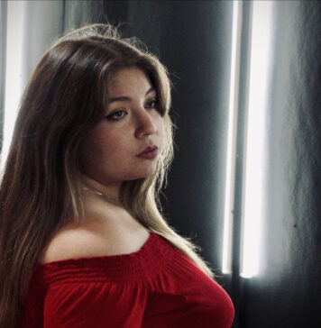 Nuevo pop chileno: Mandi Belén presenta su clip «Odio»