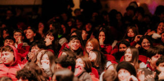 ¡Un millón de niños van al Teatro! / Felipe de la Parra Vial
